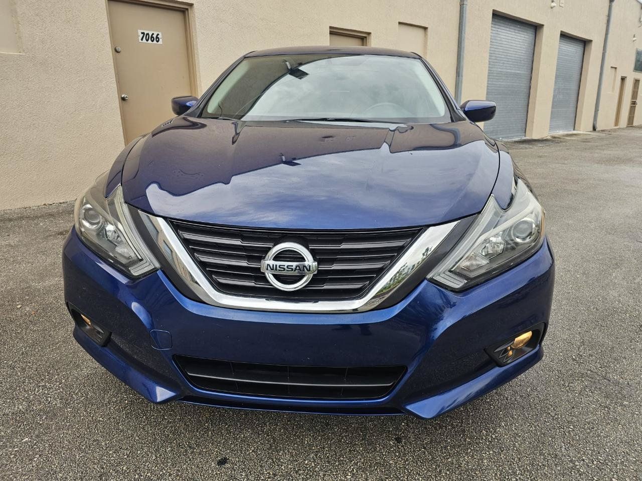 Used 2017 Nissan Altima 2.5 SR FWD image 9
