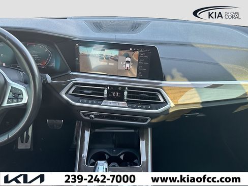 Used 2022 BMW X5 M50i w/ Executive Package image 19