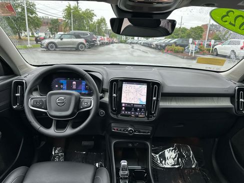 Used 2024 Volvo XC40 B5 Plus w/ Protection Package Premier AWD/4WD image 27