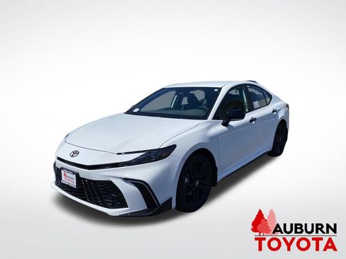New 2026 Toyota Camry Hybrid AWD/4WD image 3