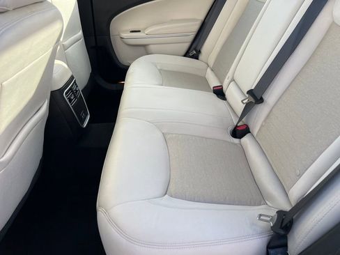 Certified 2023 Chrysler 300 Touring image 22