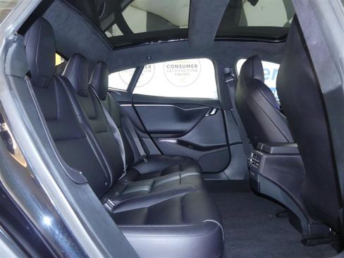 Used 2018 Tesla Model S 100D image 18