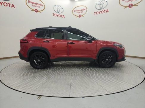 Used 2024 Toyota Corolla Cross AWD Hybrid image 3