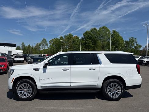 New 2026 GMC Yukon XL Denali AWD/4WD image 2