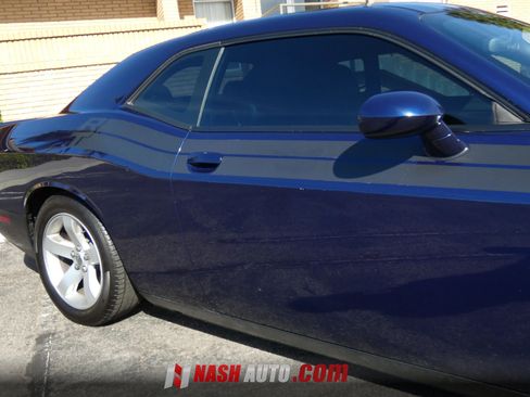 Used 2014 Dodge Challenger R/T RWD image 7