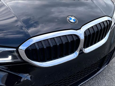 Used 2021 BMW 330i Sedan w/ M Sport Package image 32