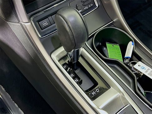 Used 2021 Subaru Ascent Limited w/ Technology Package image 16