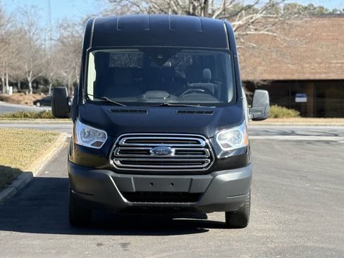 Used 2018 Ford Transit 350 XLT image 4