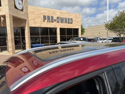 Used 2023 Toyota Highlander Platinum image 7