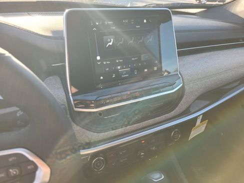 New 2026 Jeep Compass Latitude image 24