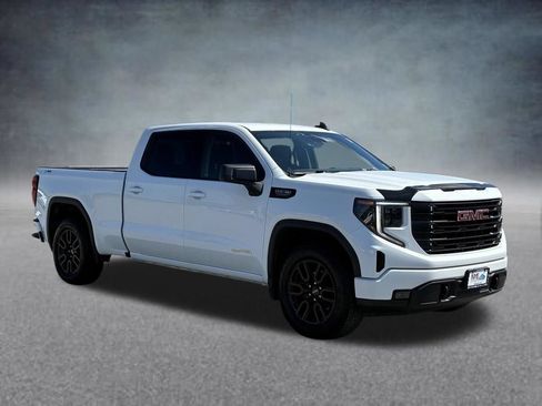 Used 2023 GMC Sierra 1500 Elevation w/ X31 Off-Road Package AWD/4WD image 8