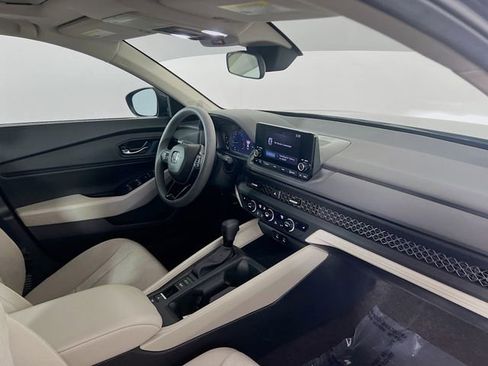Certified 2023 Honda Accord EX image 9