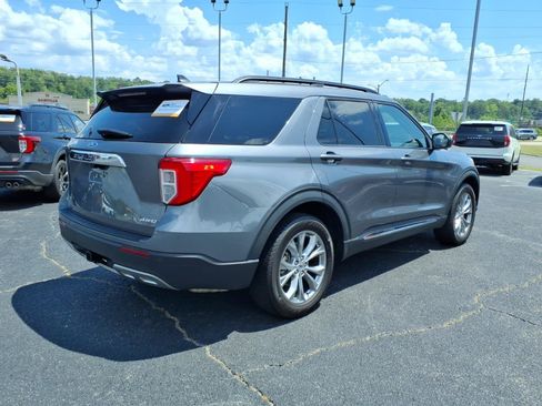 Certified 2024 Ford Explorer XLT w/ Equipment Group 202A AWD/4WD image 8