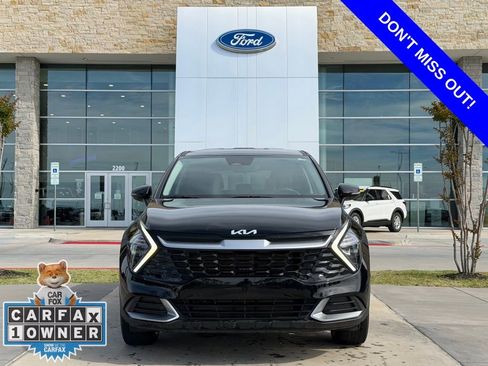 Used 2023 Kia Sportage EX image 2