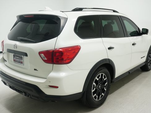 Used 2020 Nissan Pathfinder SL FWD image 4
