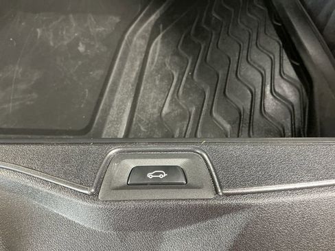 Certified 2025 BMW X5 xDrive40i w/ Climate Comfort Package image 31