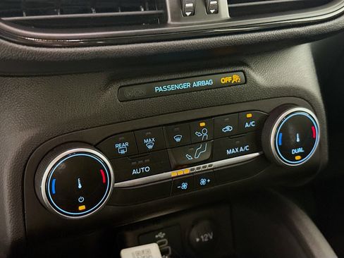 Used 2025 Ford Escape ST-Line image 17