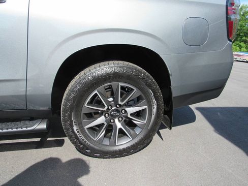 Used 2024 Chevrolet Suburban Z71 w/ Max Trailering Package AWD/4WD image 10