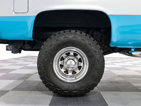 Used 1990 Chevrolet Blazer image 11