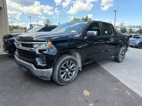 Used 2023 Chevrolet Silverado 1500 LT AWD/4WD image 2