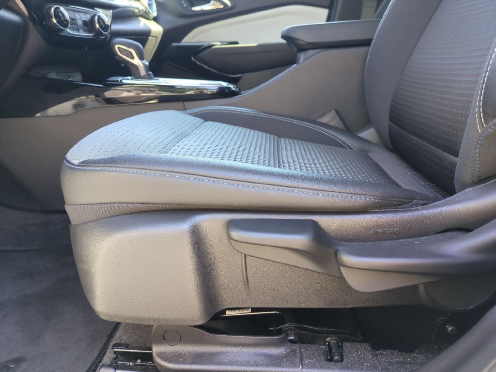 Used 2026 Chevrolet Trax LT FWD image 14