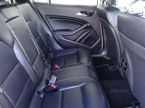 Used 2017 Mercedes-Benz GLA 250 4MATIC image 13