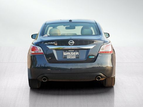 Used 2014 Nissan Altima 2.5 SL w/ Technology Package FWD image 4