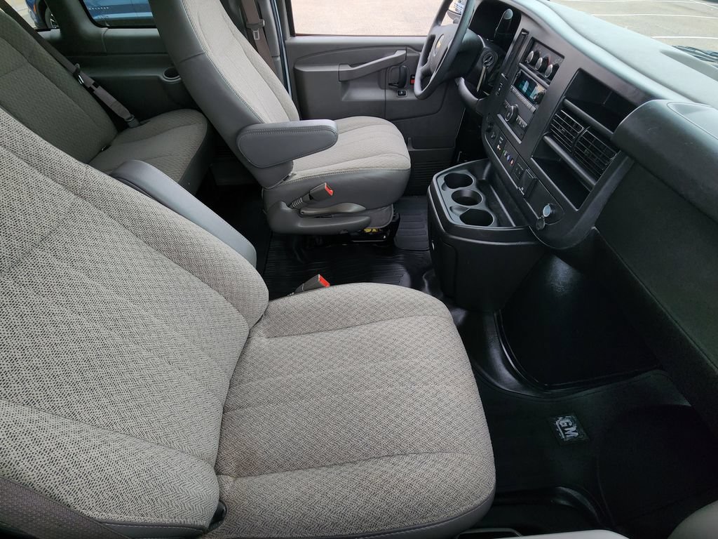 Used 2025 Chevrolet Express 2500 LT w/ LT Preferred Equipment Group RWD image 14