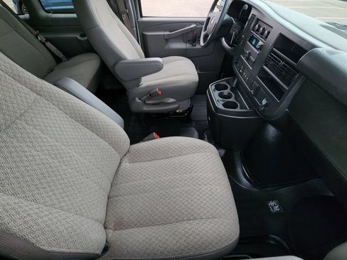 Used 2025 Chevrolet Express 2500 LT w/ LT Preferred Equipment Group RWD image 14