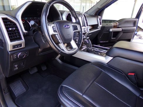 Used 2018 Ford F150 Lariat w/ Equipment Group 502A Luxury AWD/4WD image 17