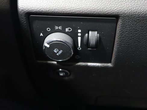 Used 2020 Jeep Grand Cherokee Limited X image 34