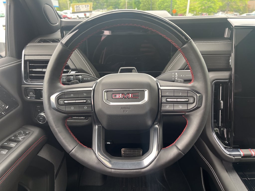 Used 2025 GMC Yukon AT4 Ultimate AWD/4WD image 14