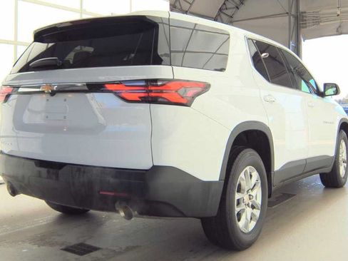 Used 2023 Chevrolet Traverse LS FWD image 5