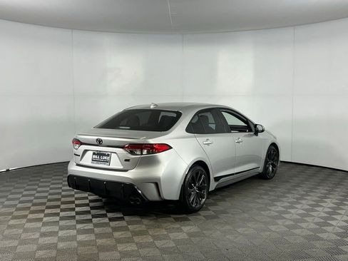 Used 2025 Toyota Corolla SE image 5