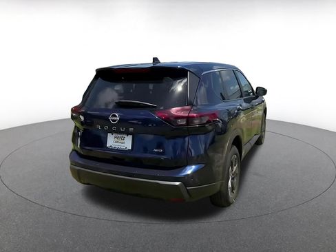 Used 2025 Nissan Rogue SV AWD/4WD image 14