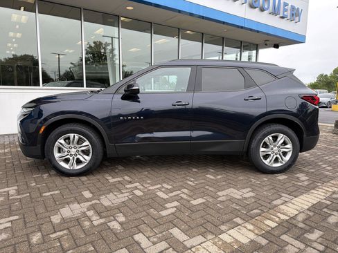 Used 2020 Chevrolet Blazer LT FWD image 2