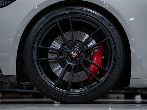 Used 2024 Porsche 911 Carrera GTS RWD image 42