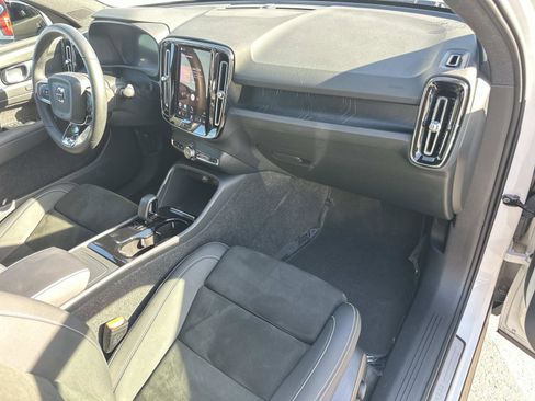 Certified 2023 Volvo C40 P8 Recharge Plus image 26