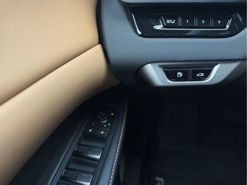 Used 2025 Lexus RX 350h image 16