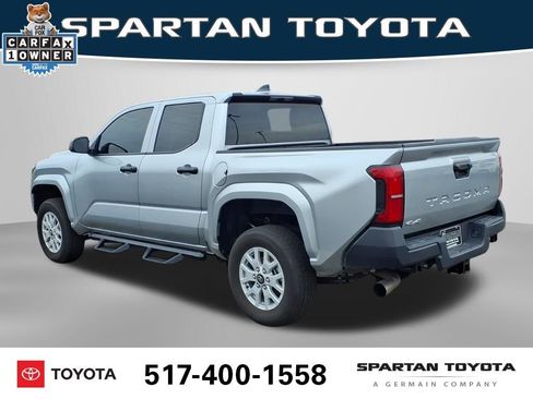 Used 2025 Toyota Tacoma SR AWD/4WD image 10