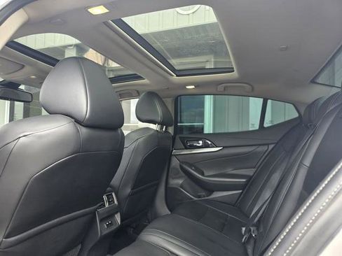 Used 2020 Nissan Maxima 3.5 SL w/ Floor Mat Group image 12