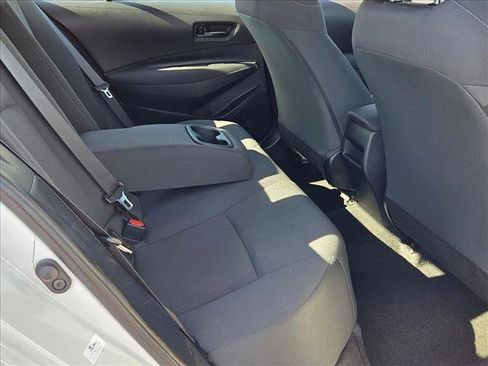 Used 2022 Toyota Corolla LE w/ Carpet Mat Package (TMS) image 19