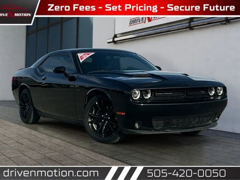 Used 2016 Dodge Challenger R/T Plus image 1