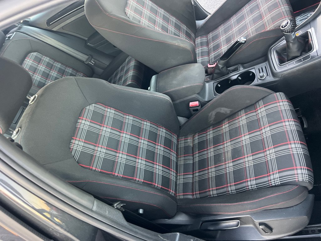 Used 2017 Volkswagen Golf 4-Door FWD image 20