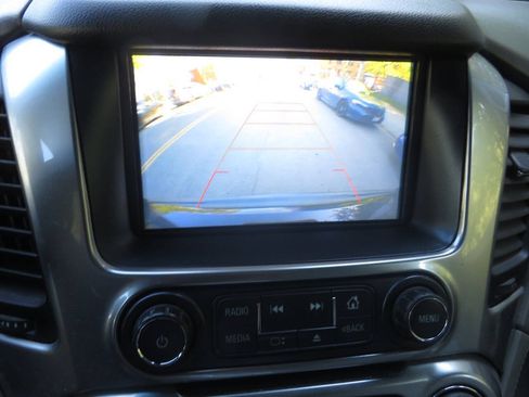 Used 2019 Chevrolet Suburban LT AWD/4WD image 20