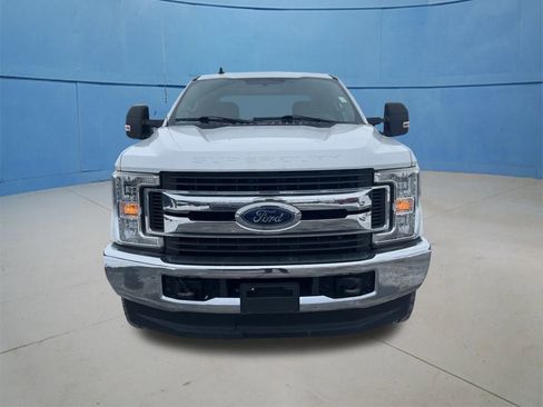 Used 2019 Ford F250 XLT w/ Snow Plow Prep Package image 4