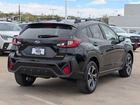 Used 2025 Subaru Crosstrek 2.0i Premium AWD/4WD image 3