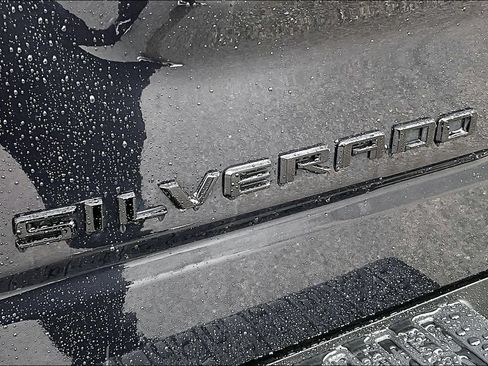 Used 2024 Chevrolet Silverado 1500 High Country w/ High Country Premium Package AWD/4WD image 8