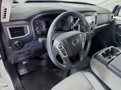 Used 2017 Nissan Titan S image 15