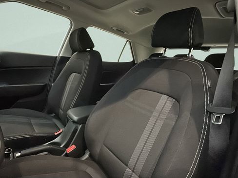 New 2026 Hyundai Venue SEL image 9